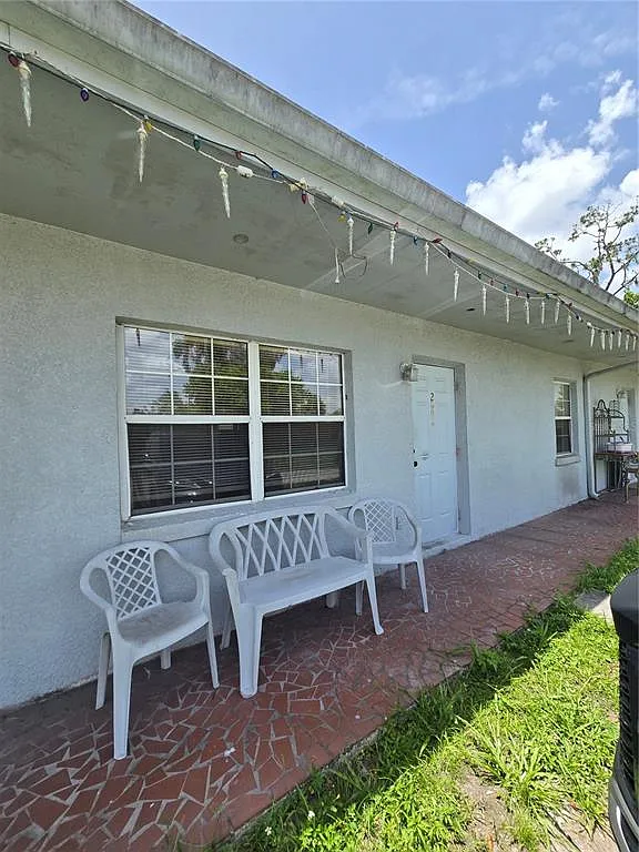 2 bed, 1.0 bath, 450 sqft, $1,000 — Photo 2