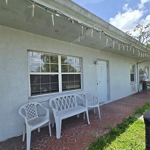 2150 Barbara Dr #2 — Photo 2