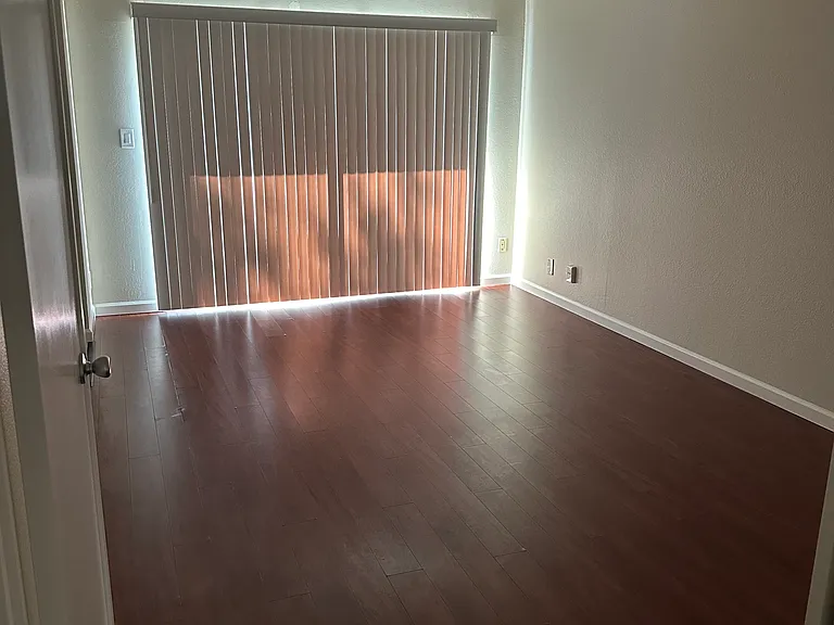 811 Magellan Ln — Photo 14