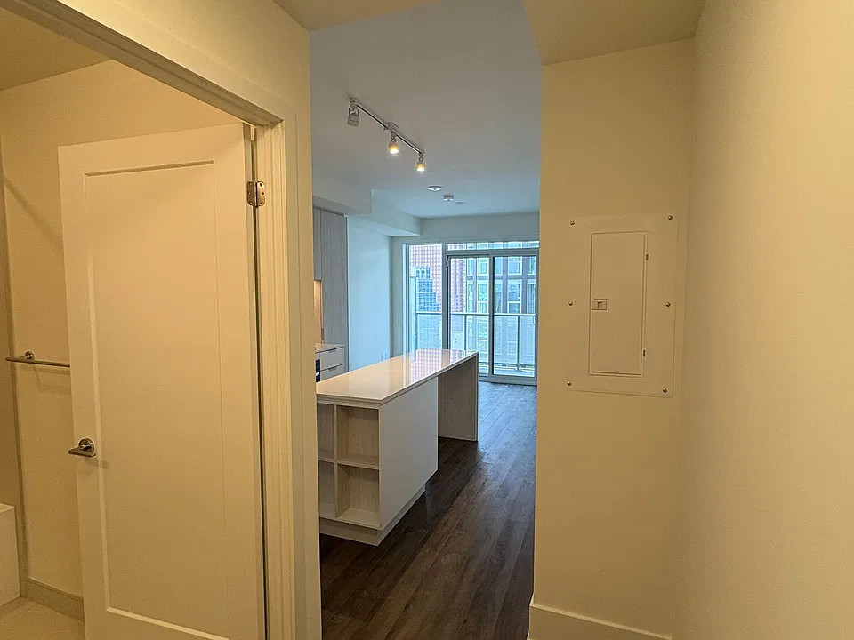89 Church St #4009