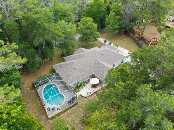 11470 Camp Dr, Dunnellon, FL 34432