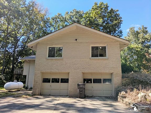 5th image of 1795 Richards Rd