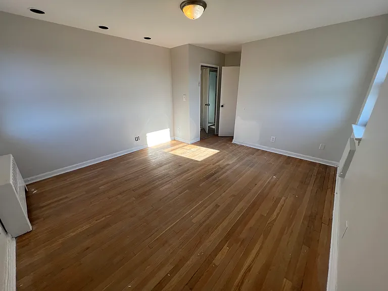 1034 Kennedy Blvd — Photo 8