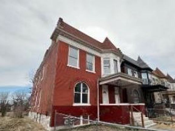 2nd image of 1321-23 Montclair Ave