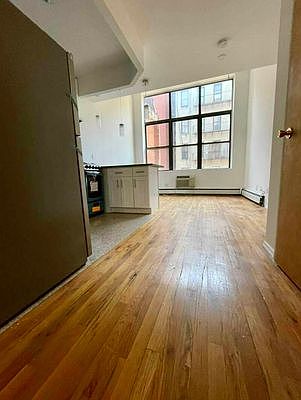 5th image of 538 W 50th St #3BC