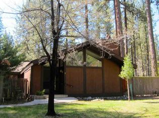 2 Graeagle Meadows Rd, Graeagle, CA 96103