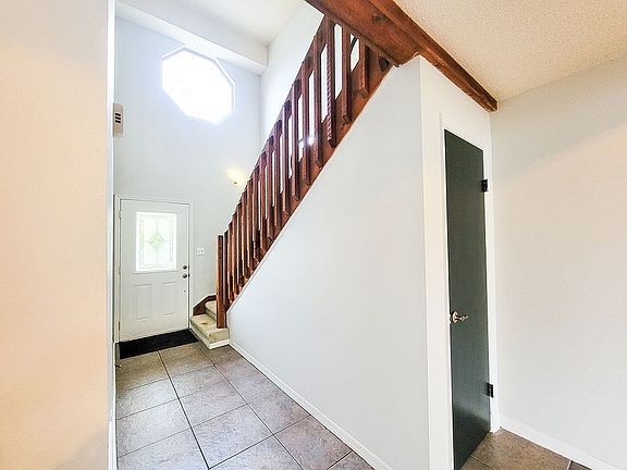3rd image of 1110 Monticello Ln APT 1