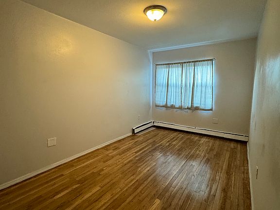 3rd image of 25-22 Seagirt Ave #3