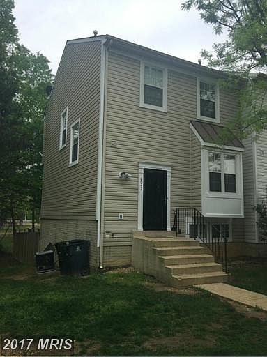 2nd image of 6047 Surrey Square Ln