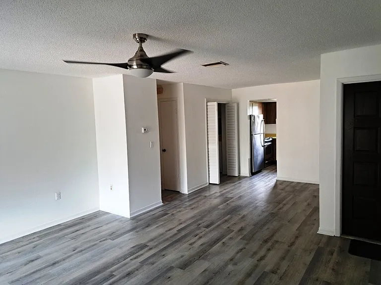 6026 1st Ave S #10 — Photo 4