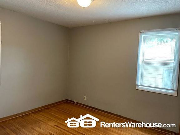 5th image of 2119 Grand Ave S