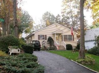 10 Mistle Rd, Rocky Point, NY 11778