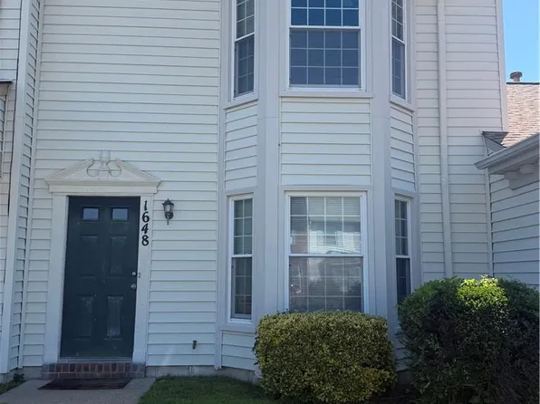 1648 Sword Dancer Dr, Virginia Beach, VA 23454