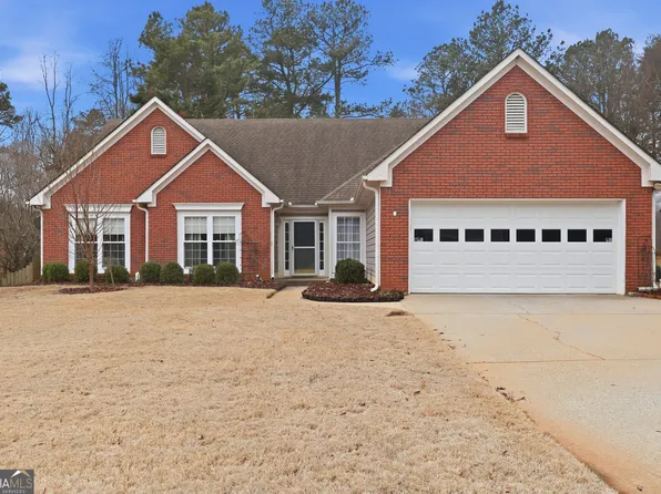 4184 Chatham Crest Ln, Buford, GA 30518