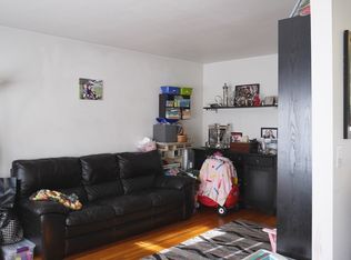 7033 153rd St, Flushing, NY 11367