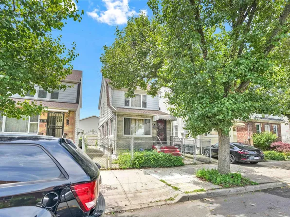 77-14 162nd Street, Fresh Meadows, NY 11366