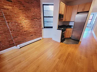 Rented by Brighton Management