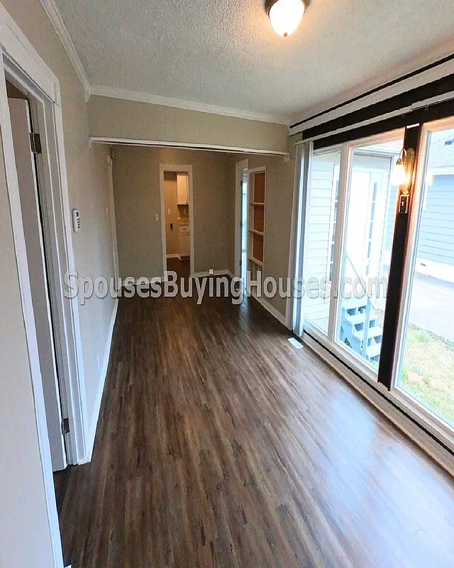 3 bed, 1.0 bath, $1,150 — Photo 3