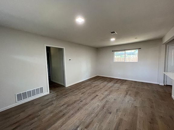 5th image of 2605 Old Moss Rd