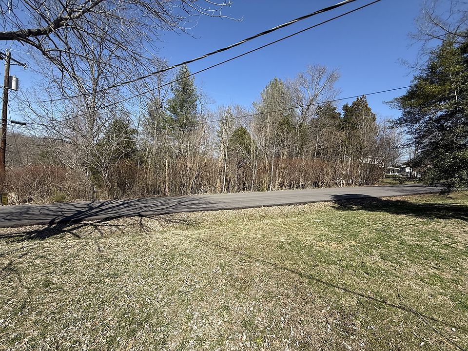 1st image of 2407 Chris Dr