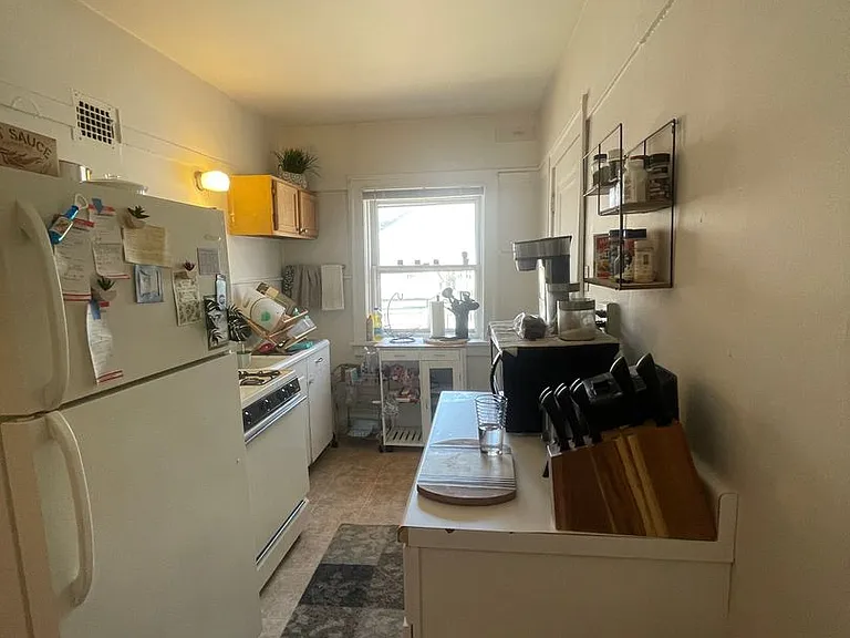 Newport Manor — Photo 102