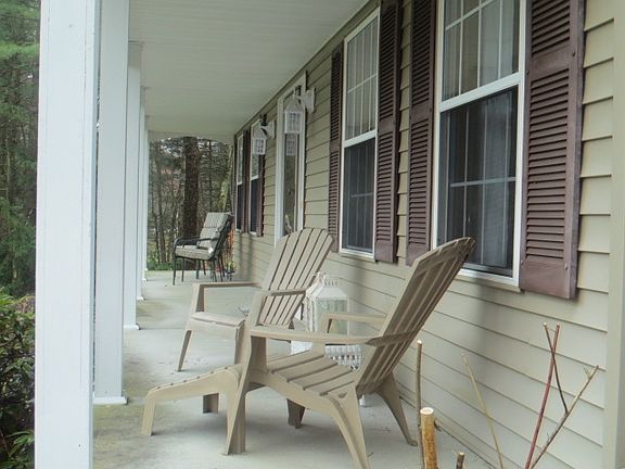 3rd image of 15 Shuvee Ln