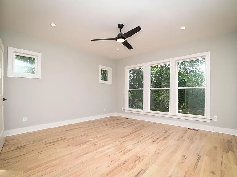 622B Benton Ave — Photo 11