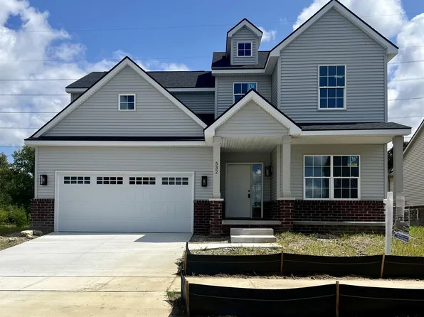 532 Pattan Dr, Wixom, MI 48393