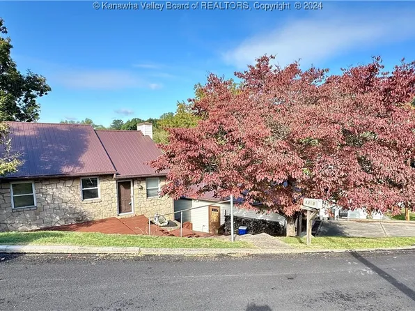 1245 Woodland Dr, Charleston, WV 25302