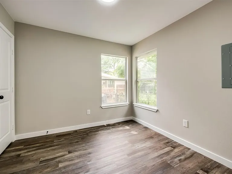 2617 Ryan Ave — Photo 17