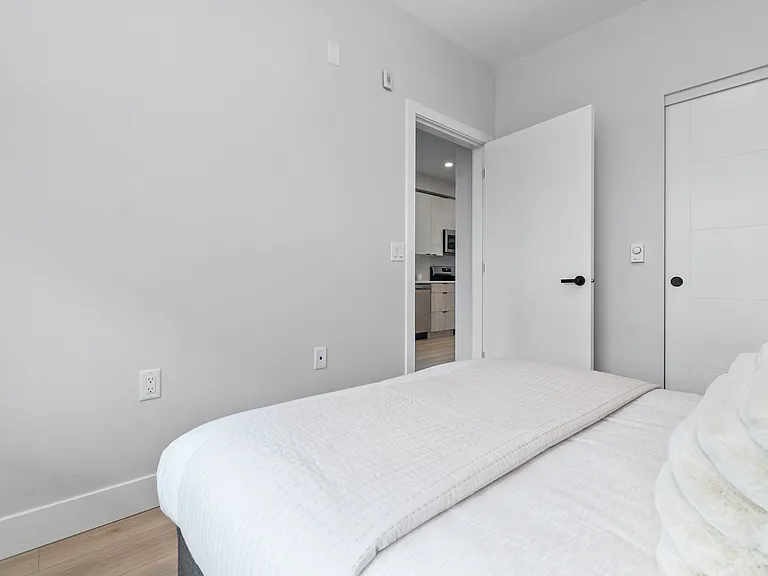 45754 Wellington Ave #204 — Photo 11