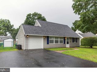 57 Village Ln, Levittown, PA 19054