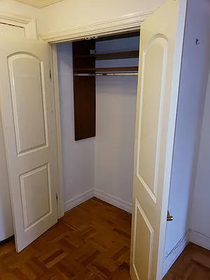 Rented by Metro Garden Realty NYC | media 32