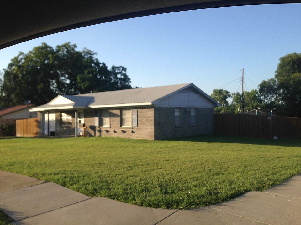 2nd image of 1714 Lucille Dr