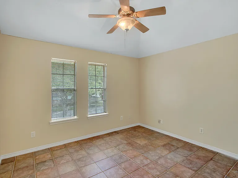 Bedroom 3 or office