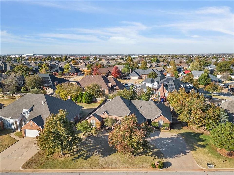 1st image of 6809 NW 128th Ter