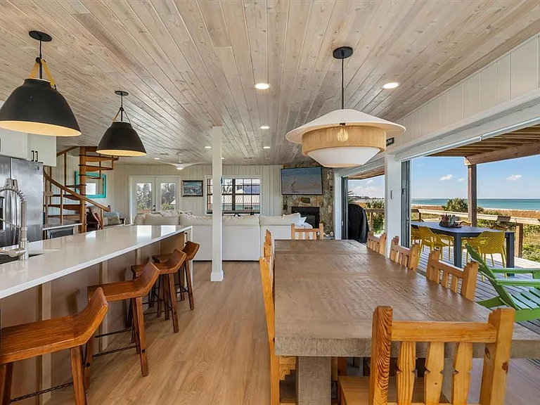 9498 Alborado Rd — Photo 2