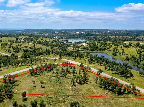 812 Lagrange Dr, Fredericksburg, TX 78624