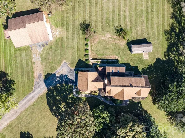 475 Baymount Dr, Statesville, NC 28625