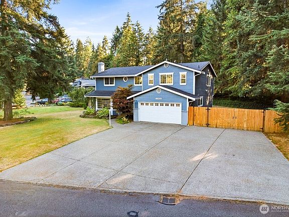 2nd image of 11024 139th Street Ct E