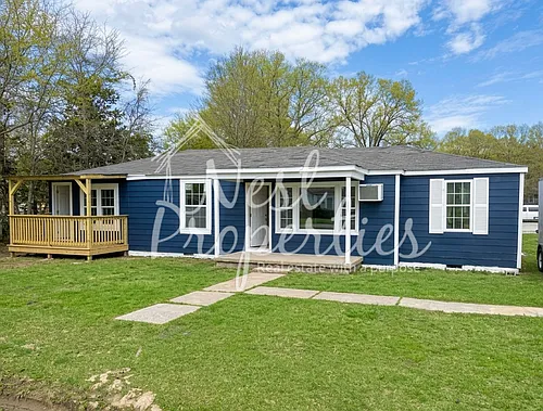 2515 Douglas Rd Photo 1