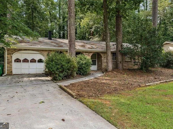 750 Dunleith Ct, Stone Mountain, GA 30083