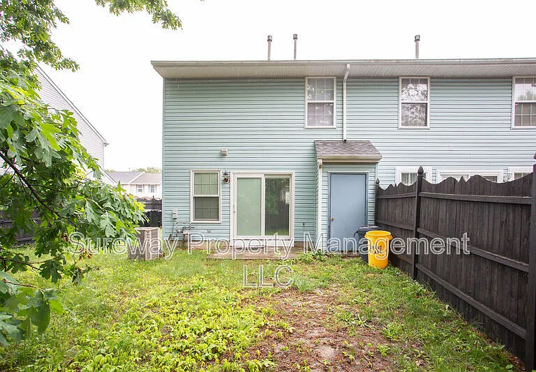 12 Grant Ln — Photo 41