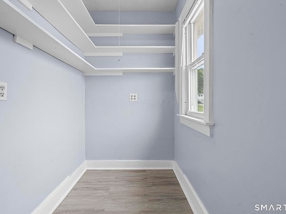 2nd image of 52 Jacobs St