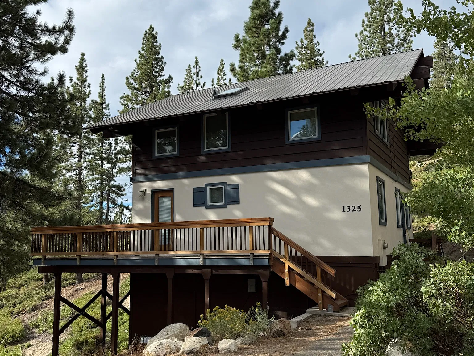 4 bed, 1252 sqft, $5,199 — Photo 2