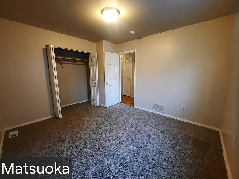 2576 Glacier St — Photo 6