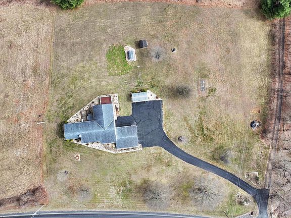 2nd image of 3 Coleman Rd