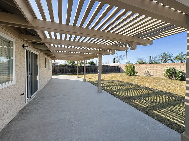 14873 Silvertree Rd #1 — Photo 9