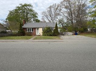 21 Kendall Ave, Braintree, MA 02184
