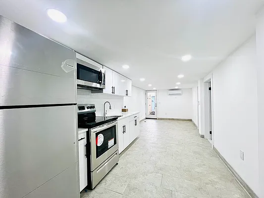 Rented by EXR | media 13